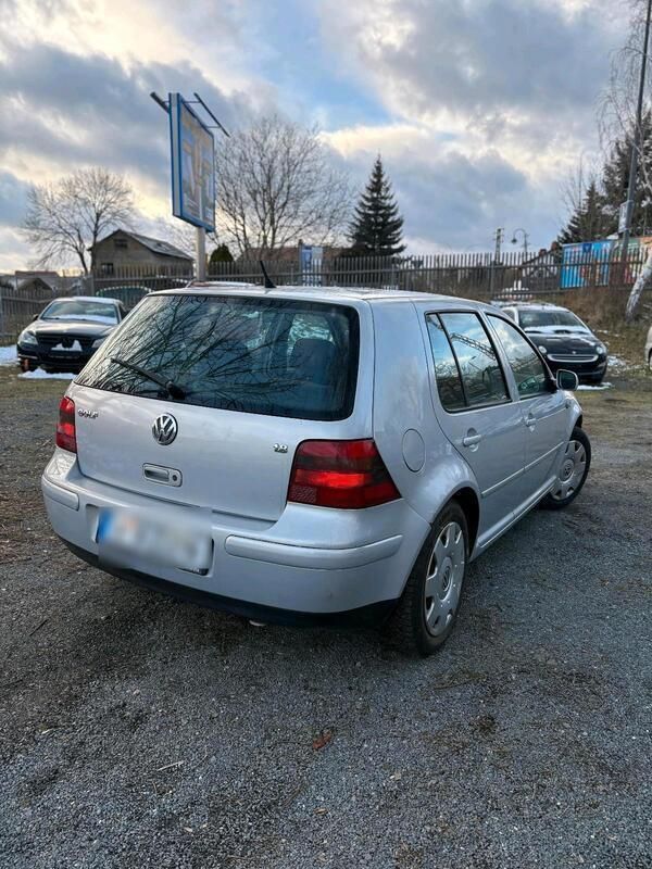 Silber Gebraucht 2000 VW Golf IV Kleinwagen | 850 € (Guter Preis) - Bild 1/4