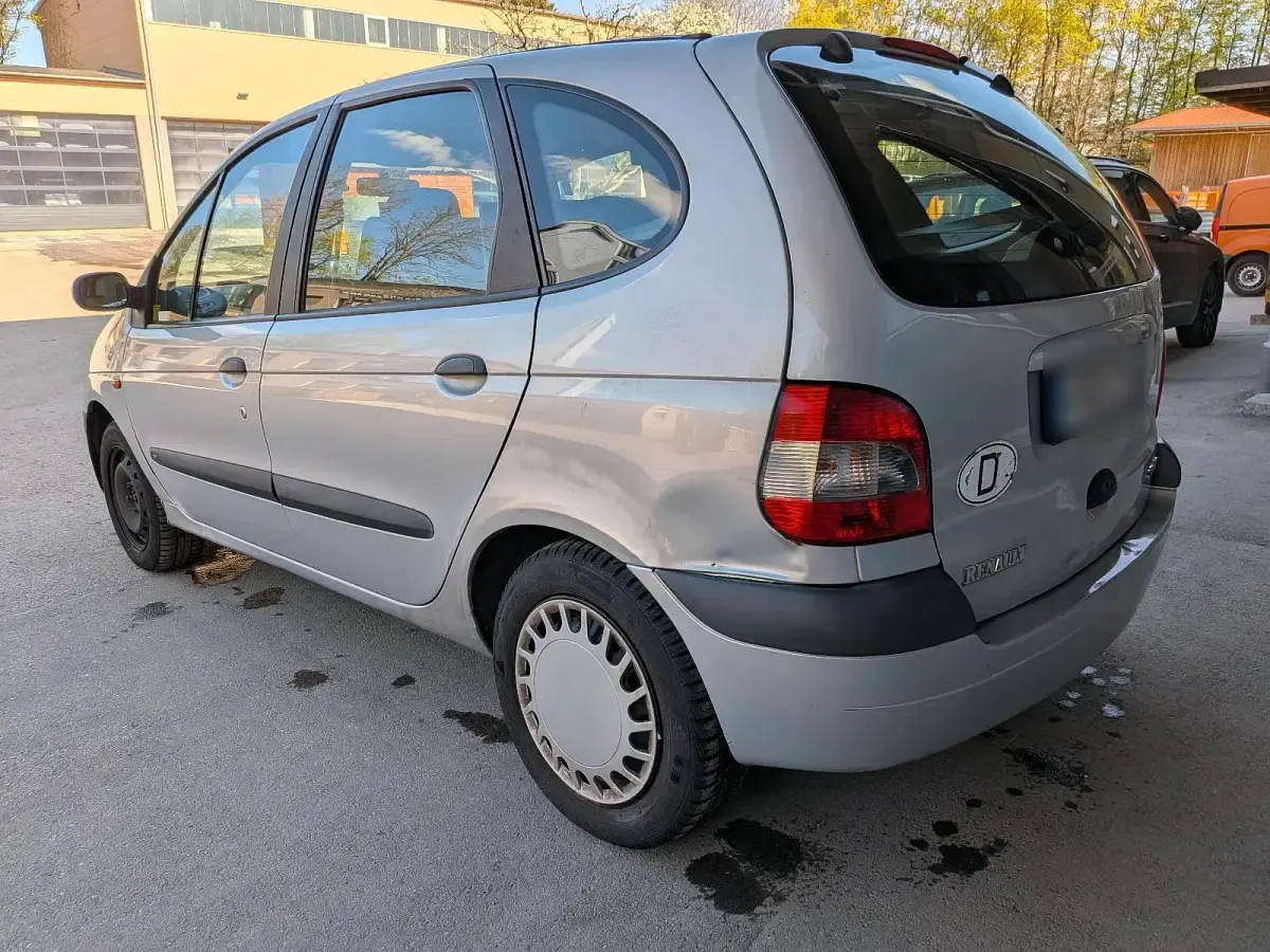 Gebraucht Renault Scénic 110 PS (80 kW) 1999 Grau Van / Kleinbus