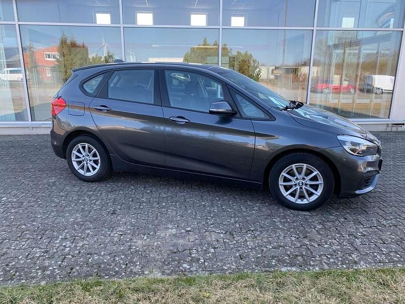 Gebraucht BMW 218 Advantage 136 PS (100 kW) 2015 Mineralgrau Kombi