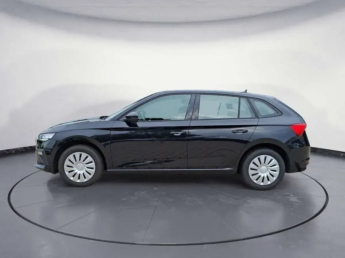 Gebraucht Skoda Scala Essence 95 PS (69 kW) 2025 Blackmagic perleffekt Kleinwagen