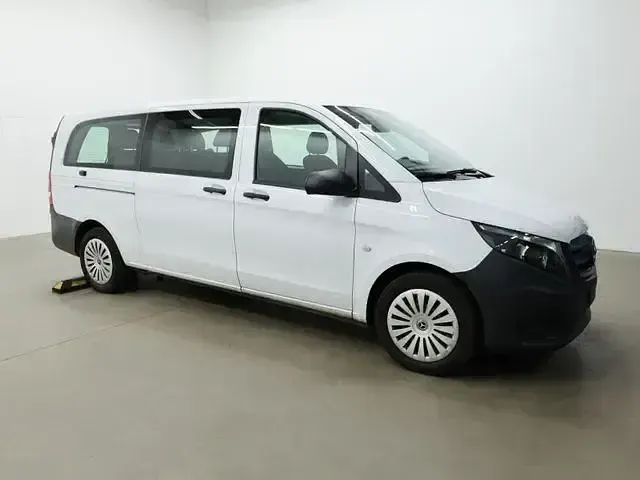 Gebraucht Mercedes Vito 136 PS (100 kW) 2022 Arktikweiss Van