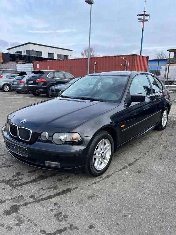 Schwarz Gebraucht 2003 BMW 316 Limousine | 1.600 € (Guter Preis) - Bild 1/4