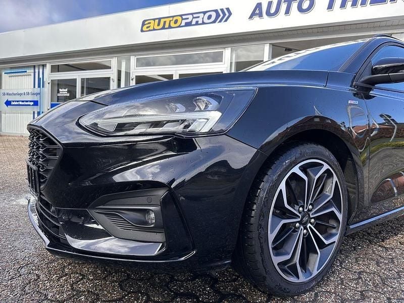 Gebraucht Ford Focus ST-Line 150 PS (110 kW) 2019 Schwarz Kombi