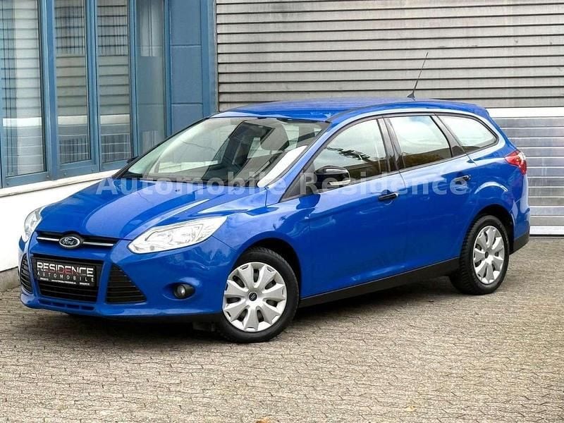 Gebraucht Ford Focus 116 PS (85 kW) 2014 Blau Kombi