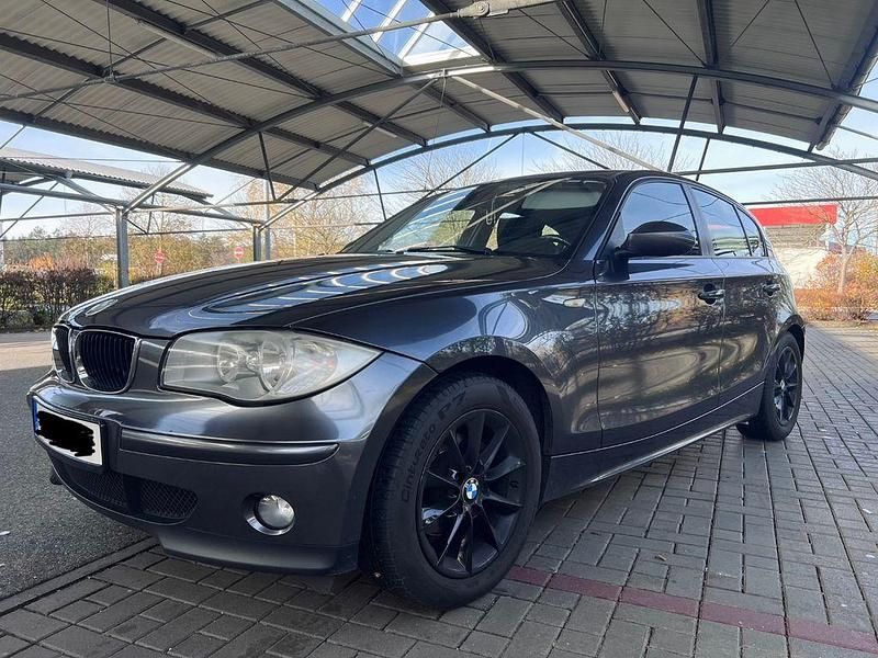 Grau Gebraucht 2006 BMW 118 Kleinwagen | 2.700 € (Guter Preis) - Bild 1/4