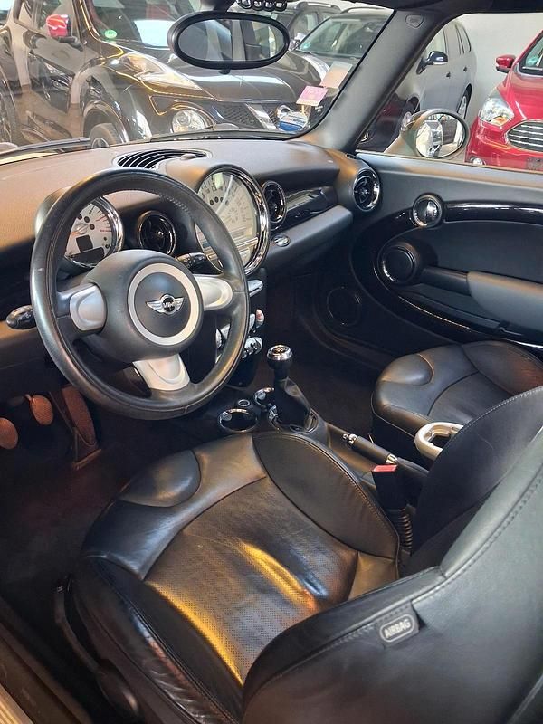 Usata Mini Cooper 120 CV (88 kW) 2007 Beige Utilitaria