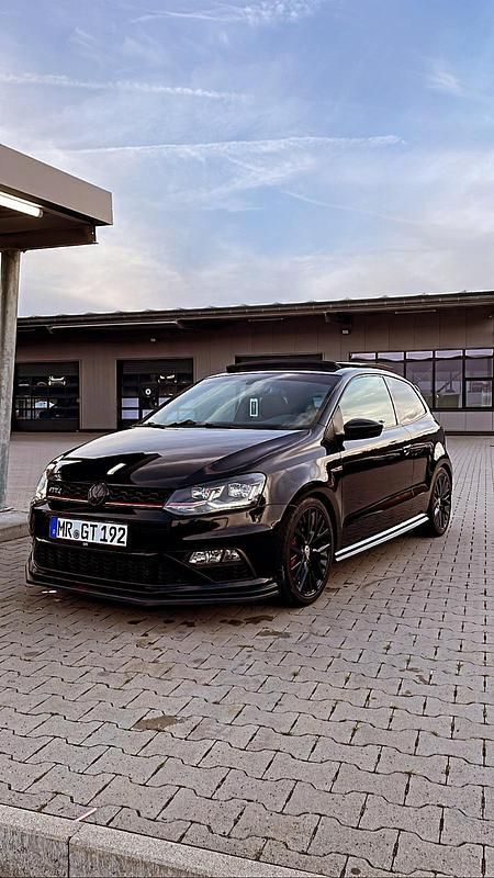 Schwarz Gebraucht 2015 VW Polo GTI Kleinwagen | 13.599 € (Etwas zu teuer) - Bild 1/4