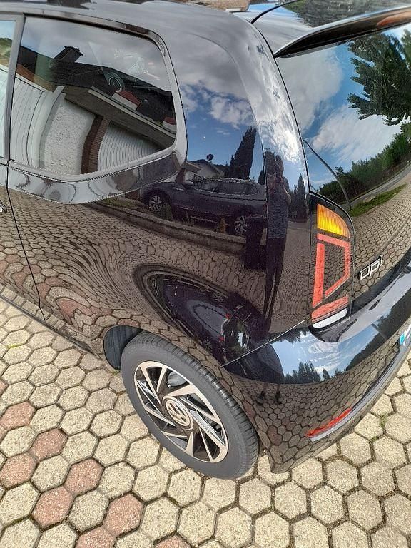Schwarz Gebraucht 2018 VW up! Join Kleinwagen | 7.500 € (Superpreis) - Bild 1/4