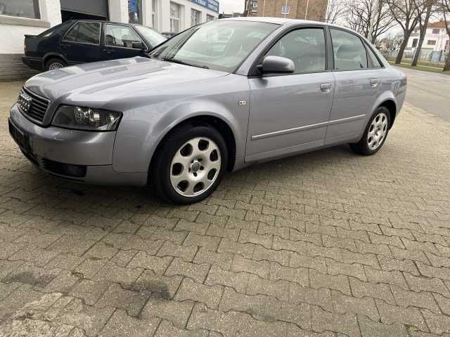 Blau Gebraucht 2003 Audi A4 Limousine | 1.150 € (Superpreis) - Bild 1/4