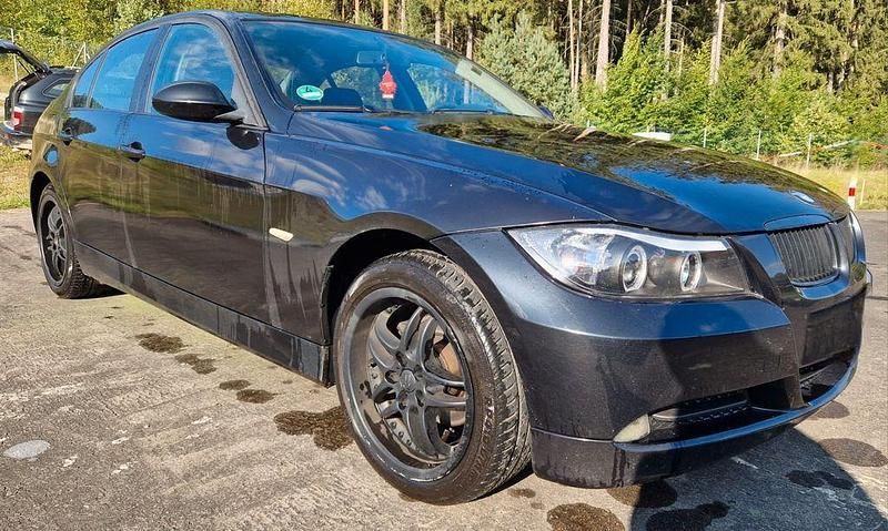 Gebraucht BMW 318 129 PS (94 kW) 2006 Schwarz Limousine