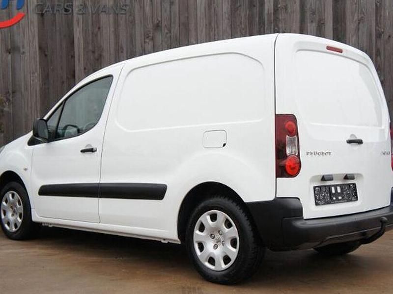 Gebraucht Peugeot Partner 75 PS (55 kW) 2014 Weiß Van / Kleinbus