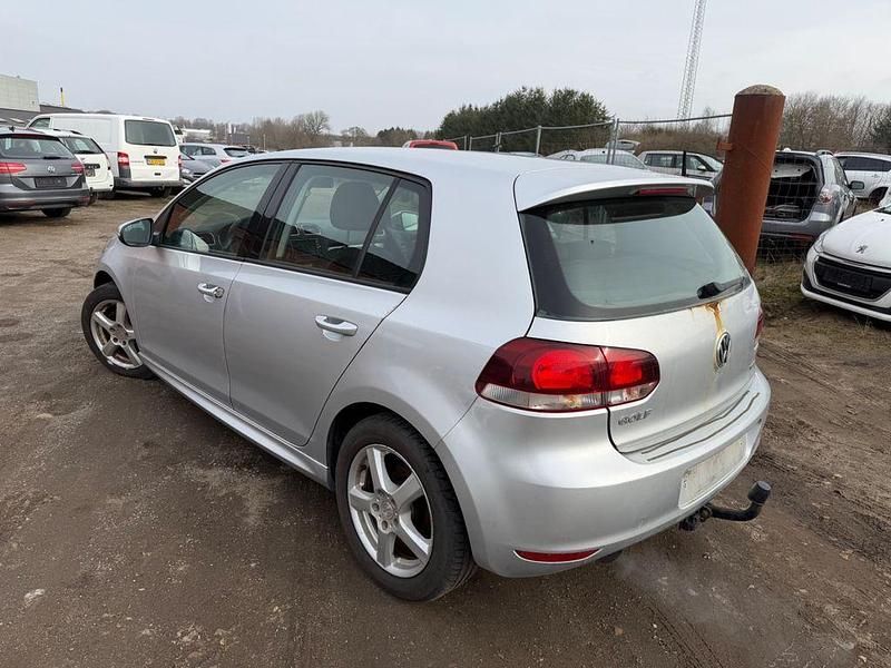 Gebraucht VW Golf VI Trendline 105 PS (77 kW) 2011 Silber Kleinwagen