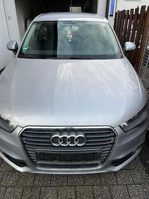Gebraucht Audi A1 90 PS (66 kW) 2015 Silber Kleinwagen