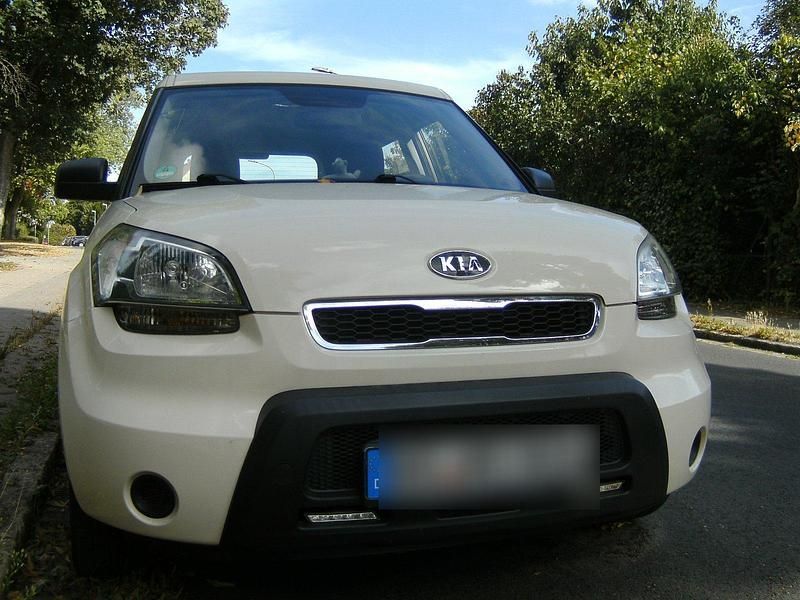 Beige Gebraucht 2010 Kia Soul SUV | 7.500 € (Etwas zu teuer) - Bild 1/4
