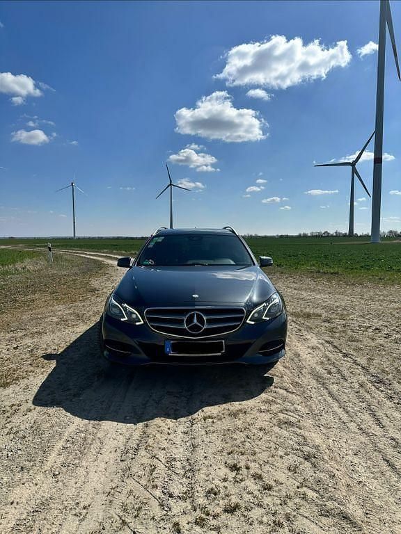 Second-hand Mercedes E250 204 CP (150 kW) 2013 Gri Break