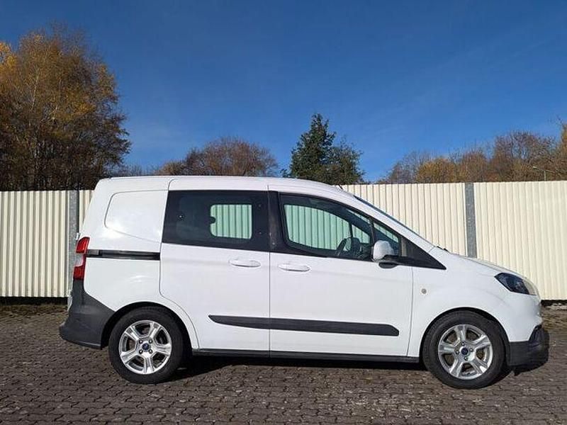Gebraucht Ford Transit Trend 101 PS (74 kW) 2020 Weiß Van / Kleinbus