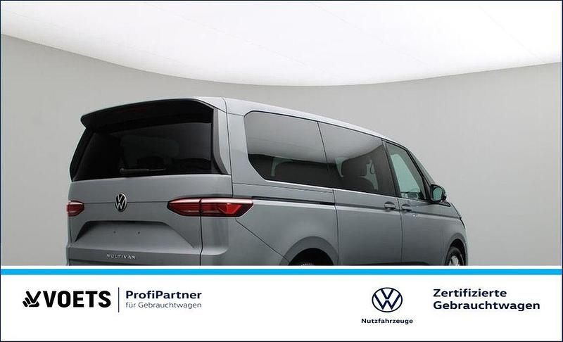 Gebraucht VW Multivan Life 150 PS (110 kW) 2025 Silber Van