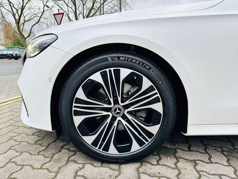Gebraucht Mercedes E200 227 PS (166 kW) 2023 Polarweiss  unilack Limousine