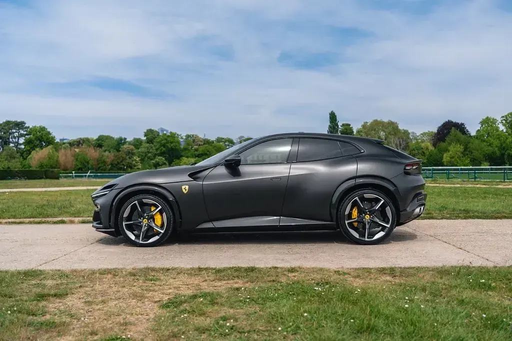 Second-hand Ferrari Purosangue 725 CP (533 kW) 2024 Gri SUV