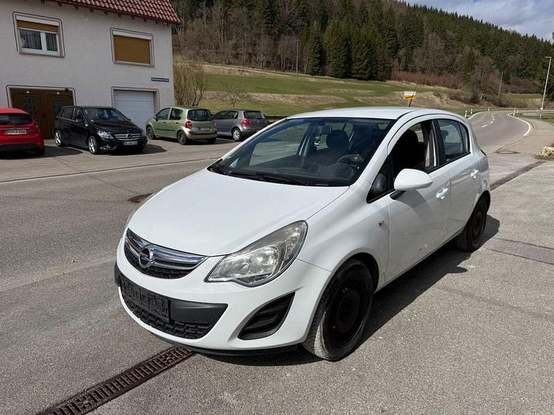 Gebraucht Opel Corsa 75 PS (55 kW) 2012 Weiß Kleinwagen