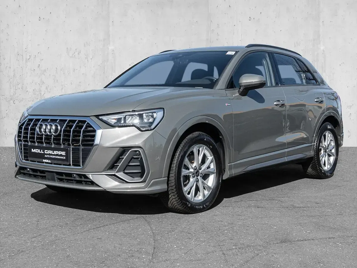 Gebraucht Audi Q3 Ambiente 150 PS (110 kW) 2023 Chronosgrau metallic SUV