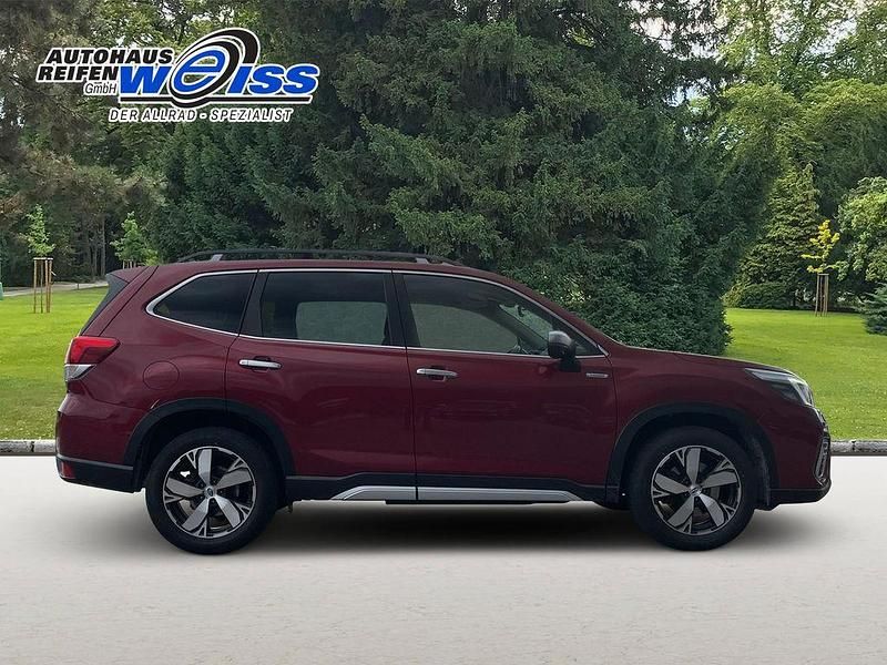 Gebraucht Subaru Forester Platinum 150 PS (110 kW) 2020 Rot SUV