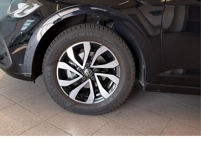 Gebraucht VW Polo Active 80 PS (58 kW) 2023 Schwarz Kleinwagen