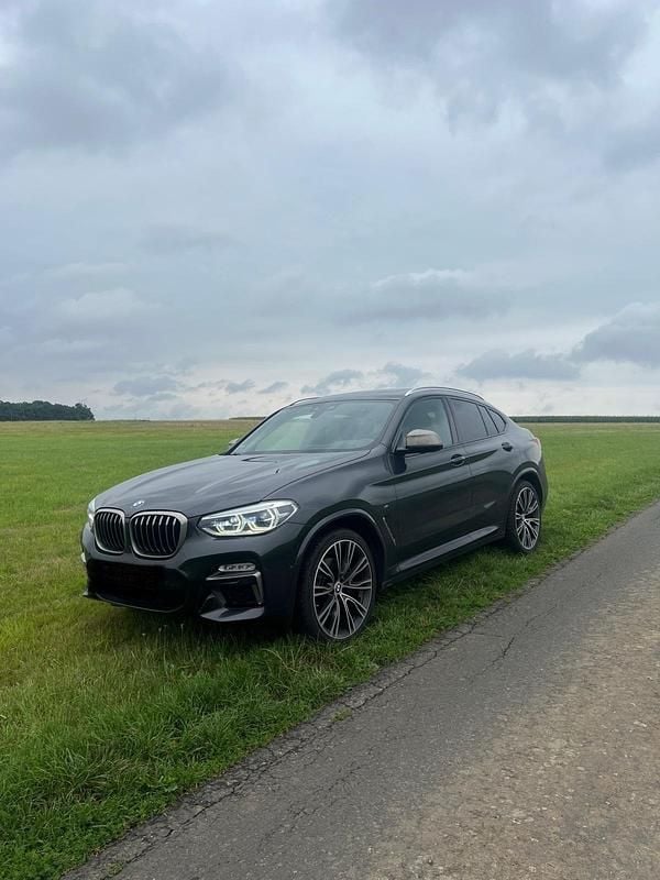 Grau Gebraucht 2019 BMW X4 Shadowline SUV | 39.950 € (Guter Preis) - Bild 1/4