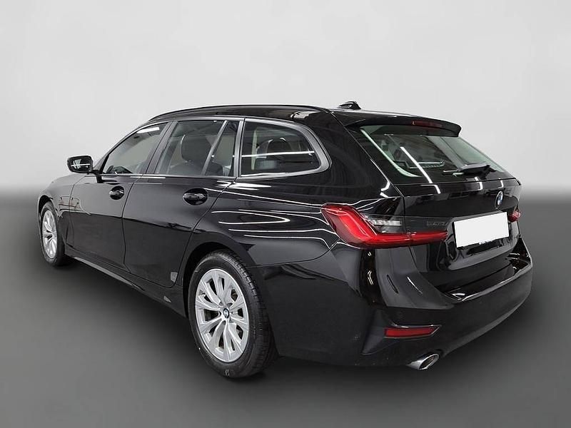 Gebraucht BMW 320 Advantage 190 PS (139 kW) 2020 Schwarz Kombi