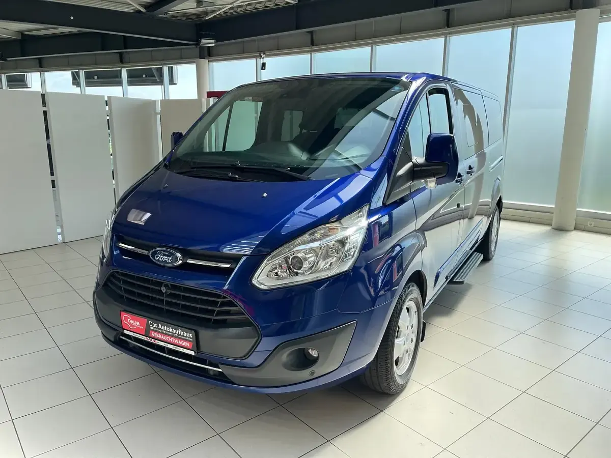 Gebraucht Ford Tourneo Titanium 170 PS (125 kW) 2018 Van / Kleinbus