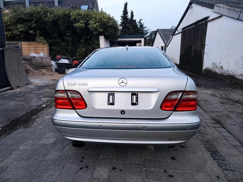Gebraucht Mercedes CLK430 279 PS (205 kW) 2000 Silber Coupé