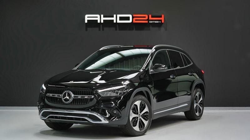 Nachtschwarz Neu 2025 Mercedes GLA250 SUV | 41.990 € (Fairer Preis) - Bild 1/4
