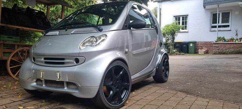 Silber Gebraucht 2004 Smart ForTwo Coupé Brabus Coupé | 1.400 € (Superpreis) - Bild 1/4