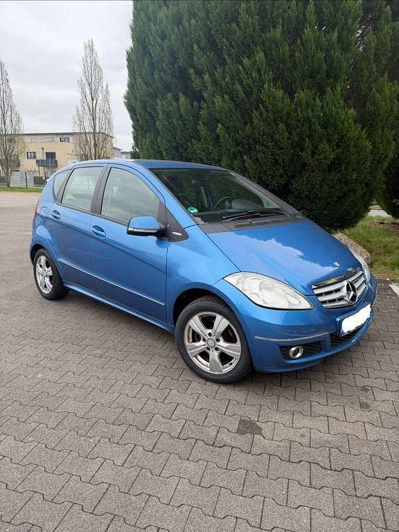 Gebraucht Mercedes A150 95 PS (69 kW) 2009 Blau Limousine