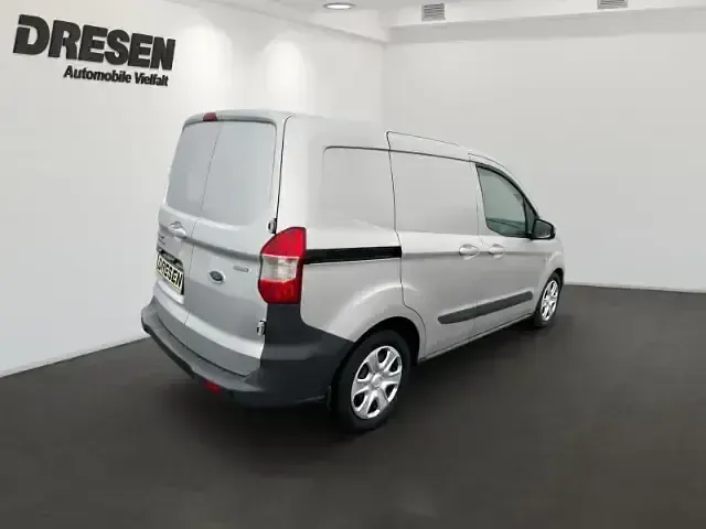Używany Ford Transit Trend 101 KM (74 kW) 2017 Srebrny Van