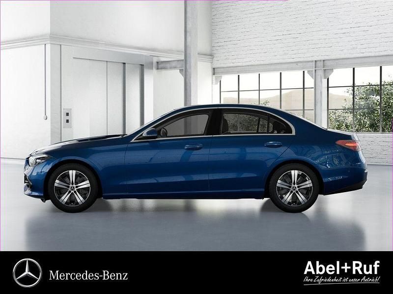 Gebraucht Mercedes C180 Avantgarde 170 PS (125 kW) 2024 Blau Limousine