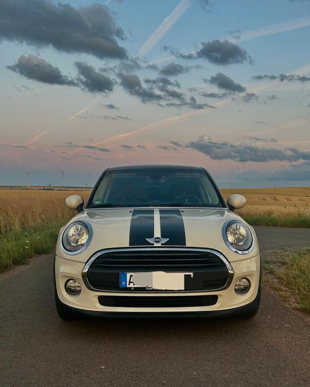 Weiß Gebraucht 2016 Mini One D Pepper Kleinwagen | 11.999 € (Etwas zu teuer) - Bild 1/4