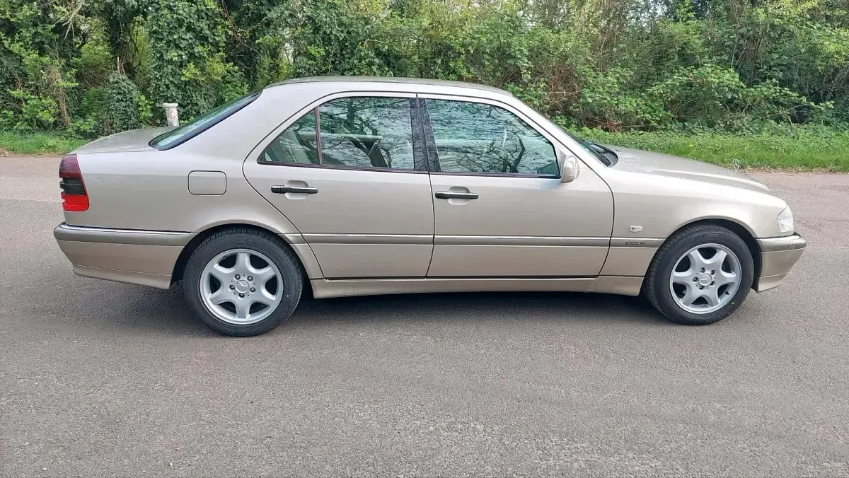 Gebraucht Mercedes C240 Elegance 170 PS (125 kW) 1998 Limousine