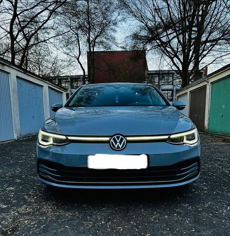 Gebraucht VW Golf VII Style 150 PS (110 kW) 2021 Grau Kleinwagen
