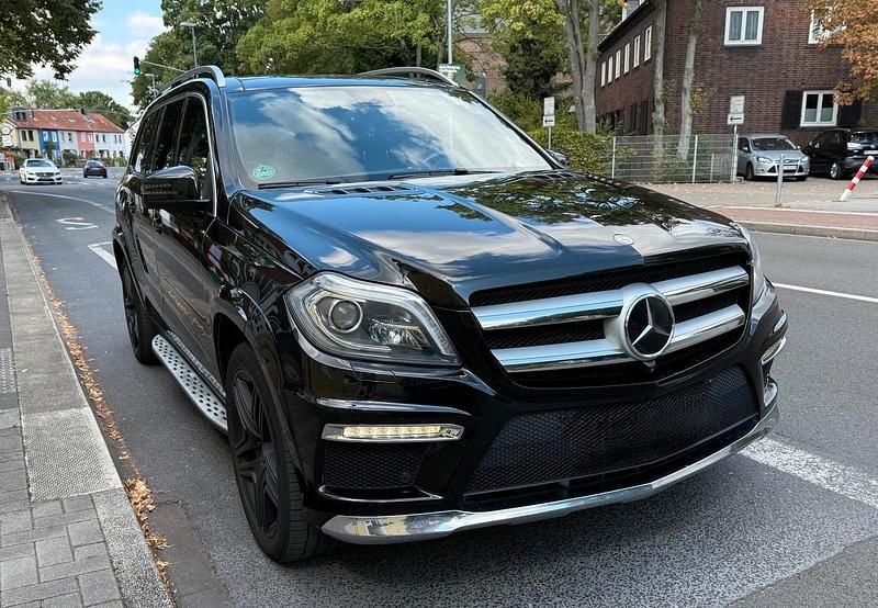Schwarz Gebraucht 2014 Mercedes GL350 AMG SUV | 29.500 € (Fairer Preis) - Bild 1/4