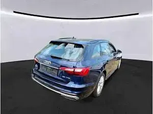 Gebraucht Audi A4 Advanced Plus 150 PS (110 kW) 2023 Navarrablau metallic Kombi