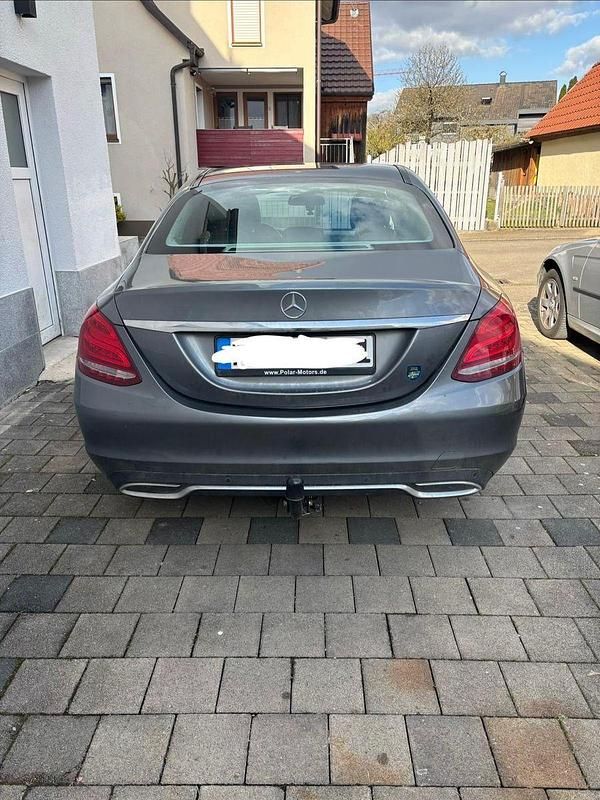 Gebraucht Mercedes C180 116 PS (85 kW) 2017 Schwarz Limousine