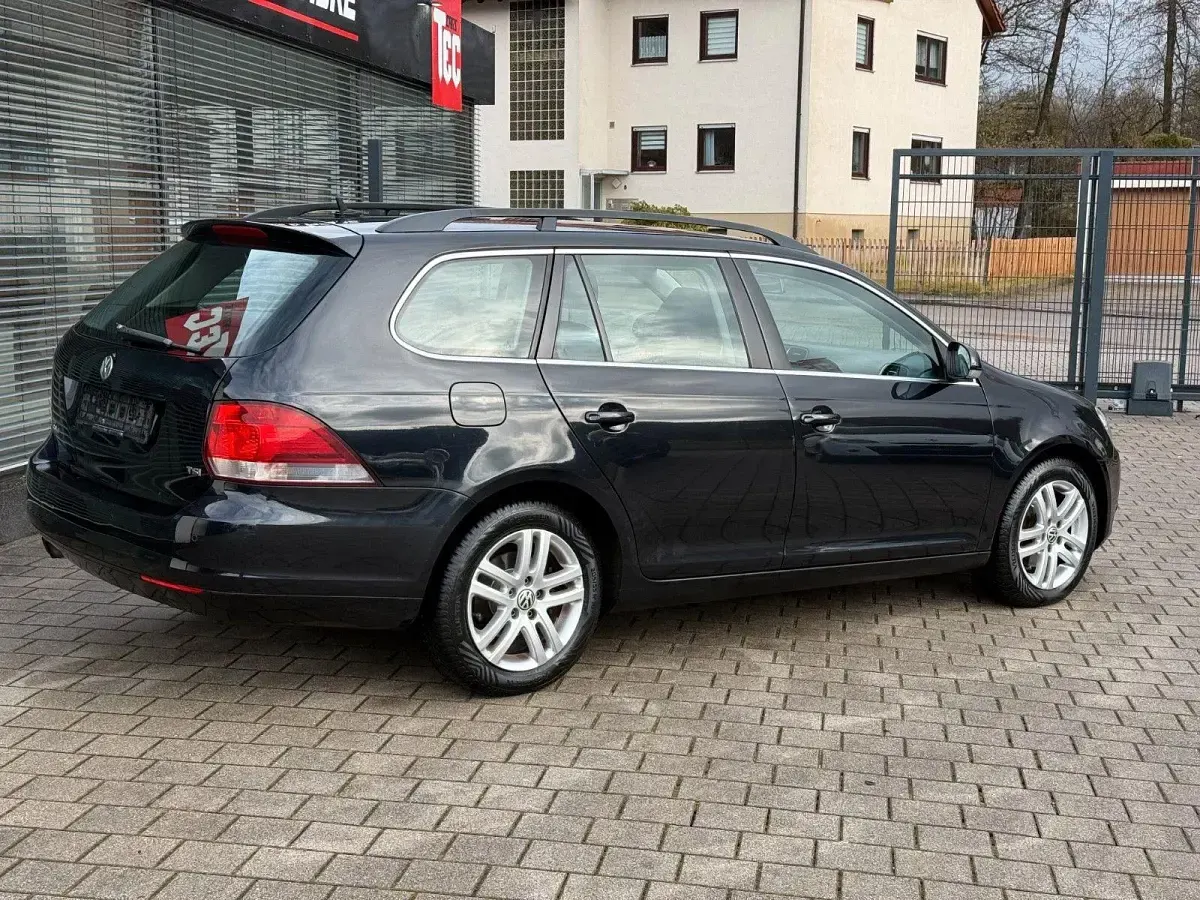 Gebraucht VW Golf VII Highline 122 PS (89 kW) 2012 Schwarz Kombi