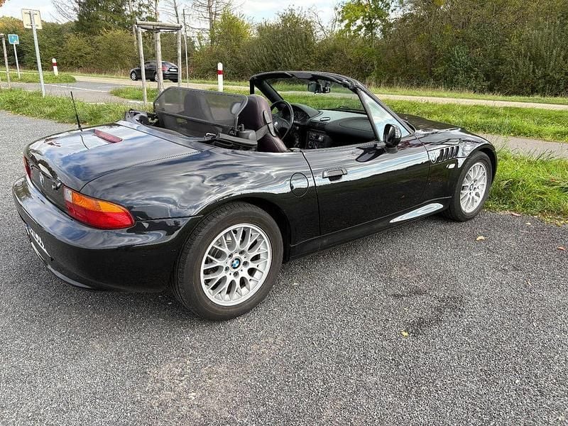 Gebraucht BMW Z3 Performance 140 PS (102 kW) 1997 Schwarz Cabrio