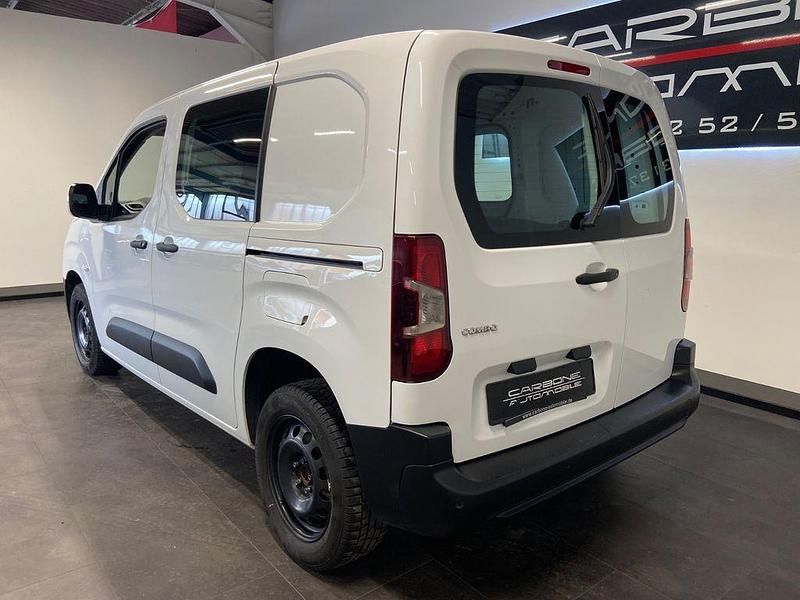 Gebraucht Opel Combo 131 PS (96 kW) 2021 Weiß Van / Kleinbus