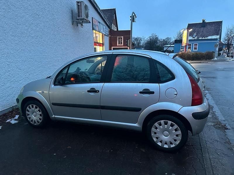 Gebraucht Citroën C3 73 PS (53 kW) 2004 Grün Kleinwagen
