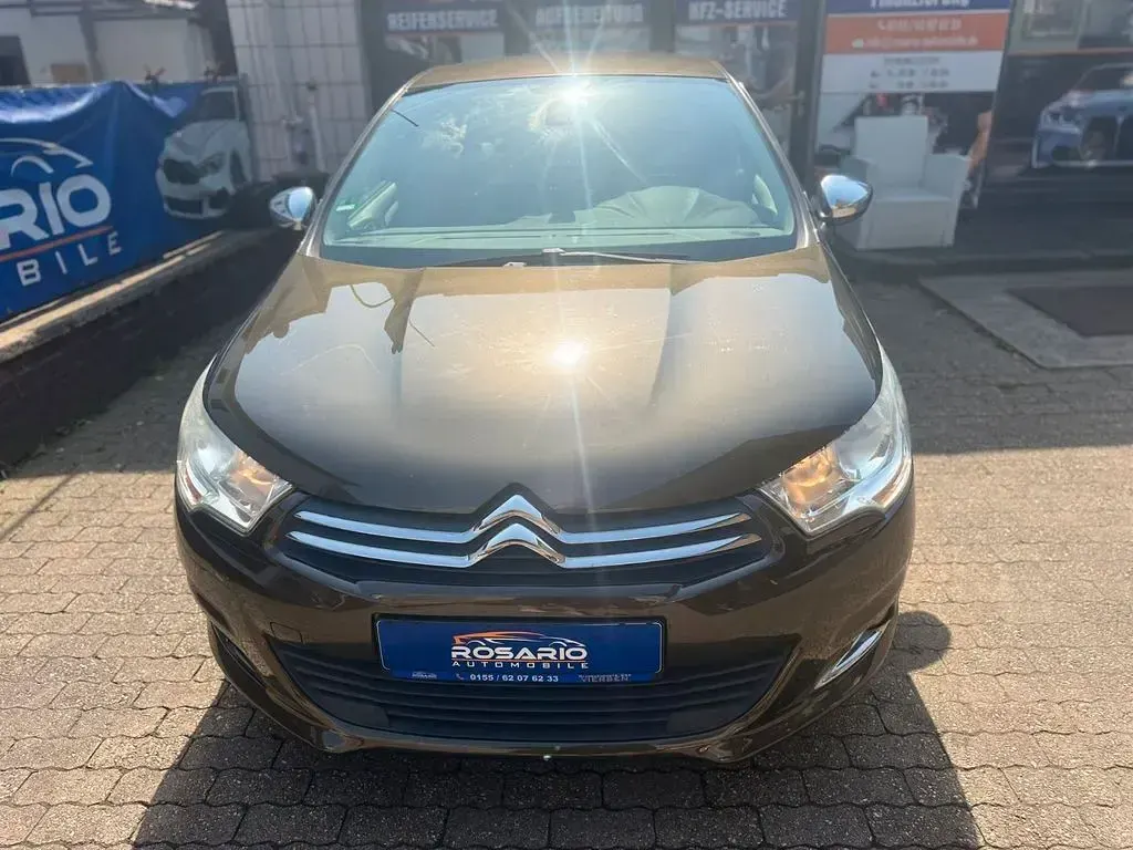 Gebraucht Citroën C4 SELECTION 95 PS (69 kW) 2014 Braun Limousine