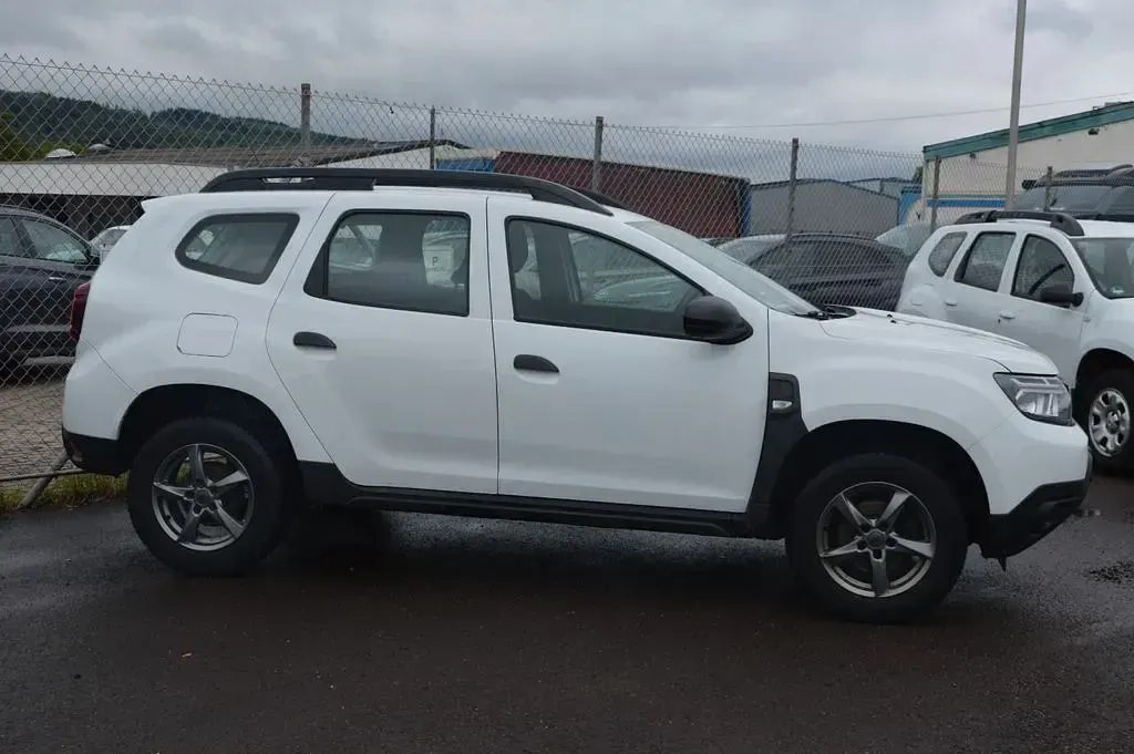 Second-hand Dacia Duster Essentiel 91 CP (66 kW) 2023 Alb SUV
