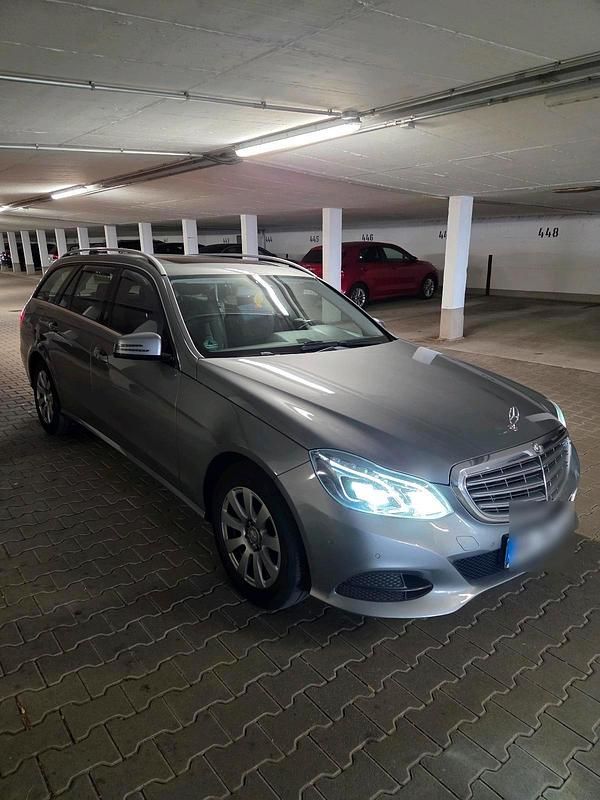 Gebraucht Mercedes E350 272 PS (200 kW) 2014 Grau Kombi