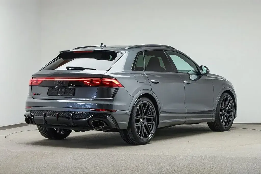 Neu Audi RS Q8 Performance 640 PS (470 kW) 2025 Grau SUV